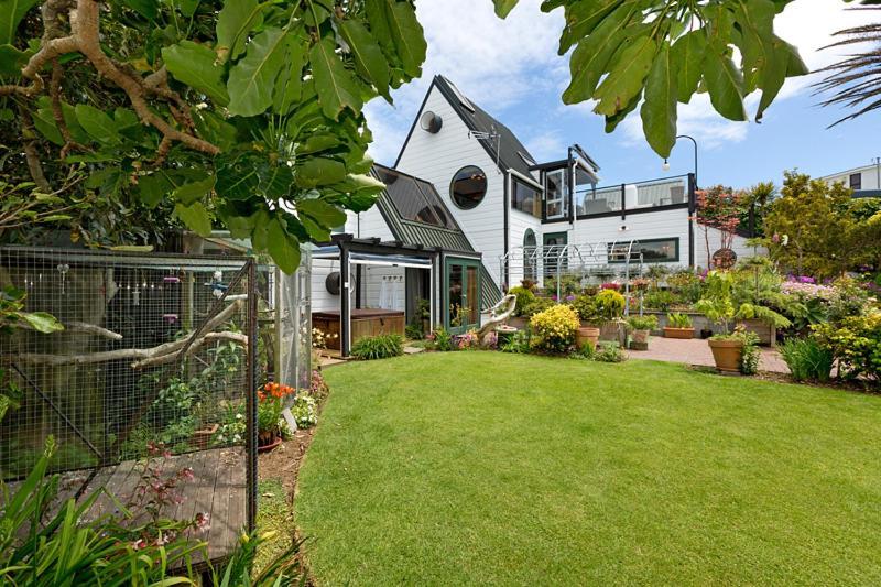 Tivoli Homestay New Plymouth Exterior photo